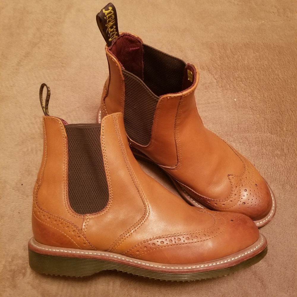 Dr. Martens Flo Tan Chelsea Boots Womens 7